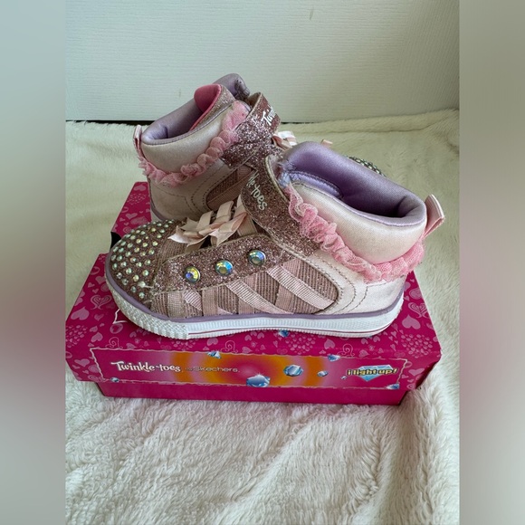 Skechers Twinkle Toes Size 8 - Picture 1 of 5